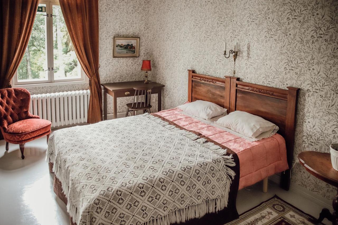 Neitsytniemen Kartanohotelli Virasoja Exterior foto