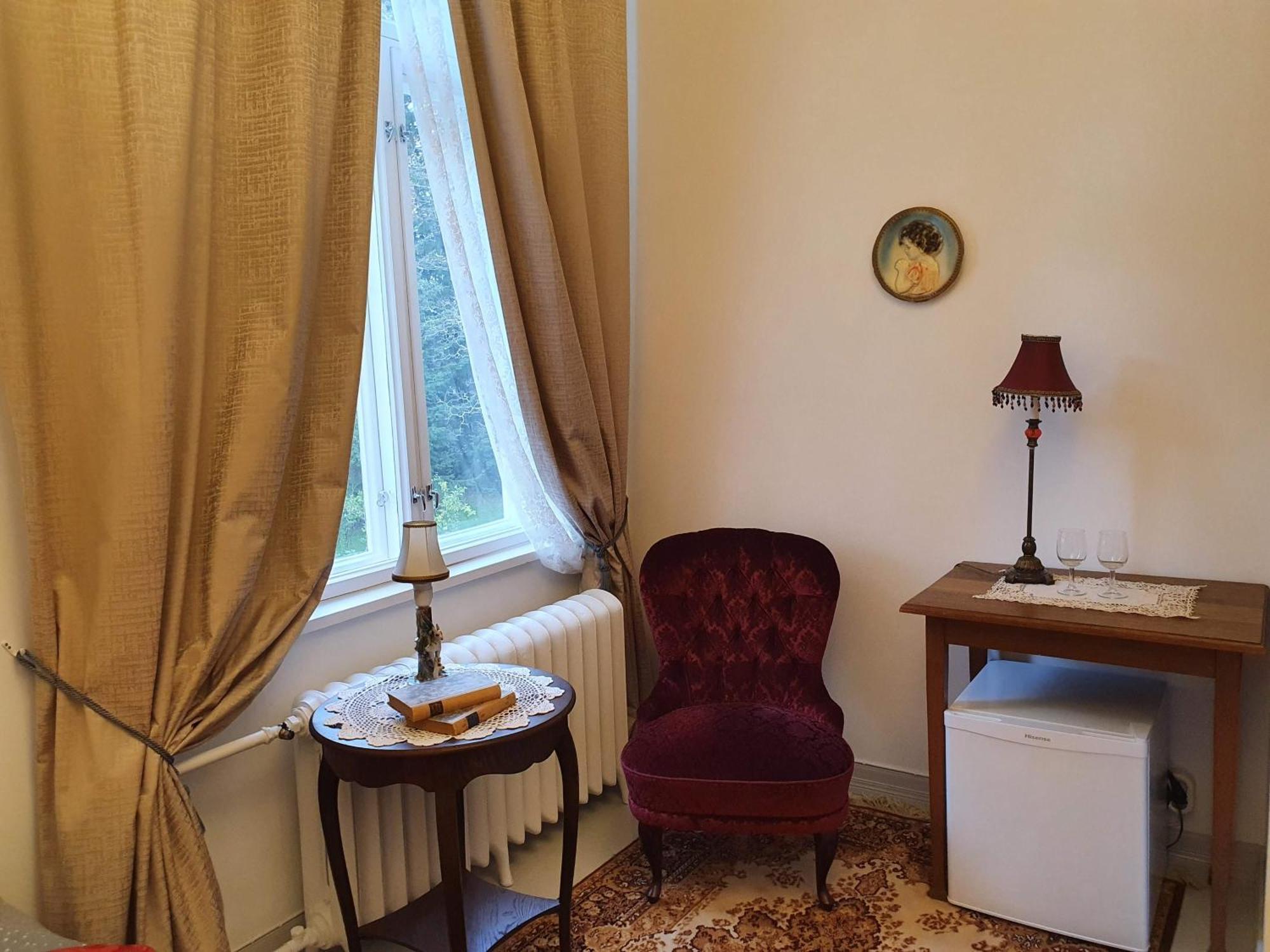 Neitsytniemen Kartanohotelli Virasoja Exterior foto