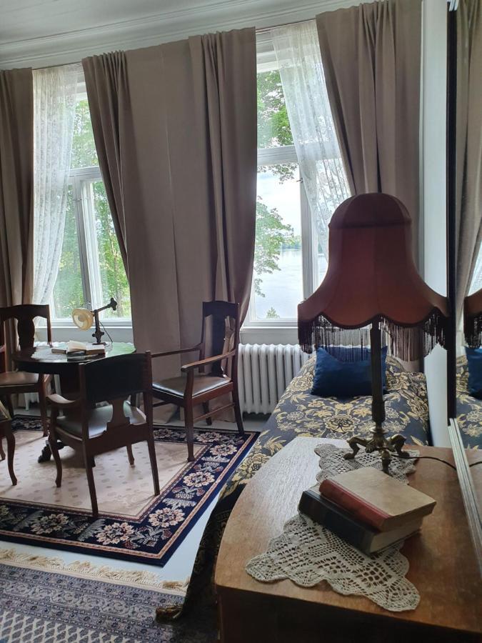 Neitsytniemen Kartanohotelli Virasoja Exterior foto