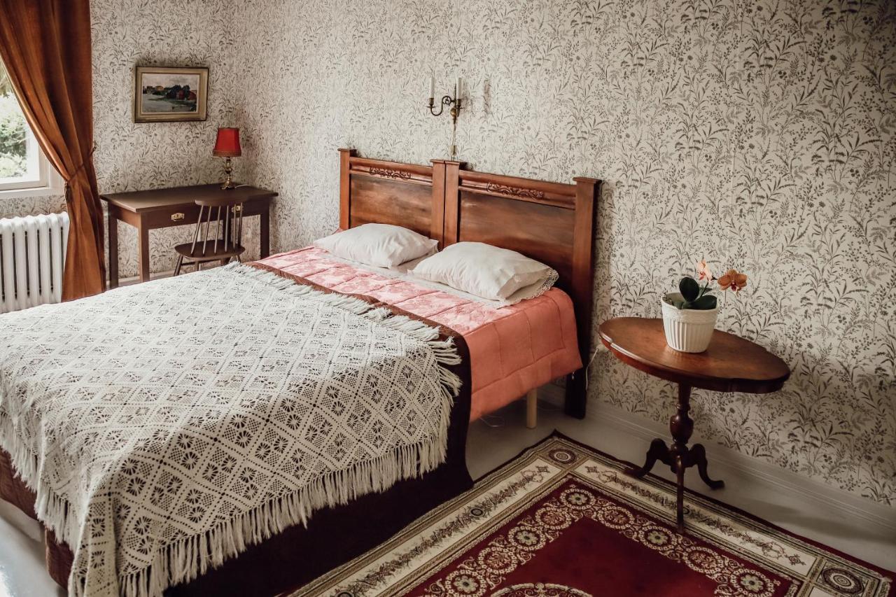 Neitsytniemen Kartanohotelli Virasoja Exterior foto